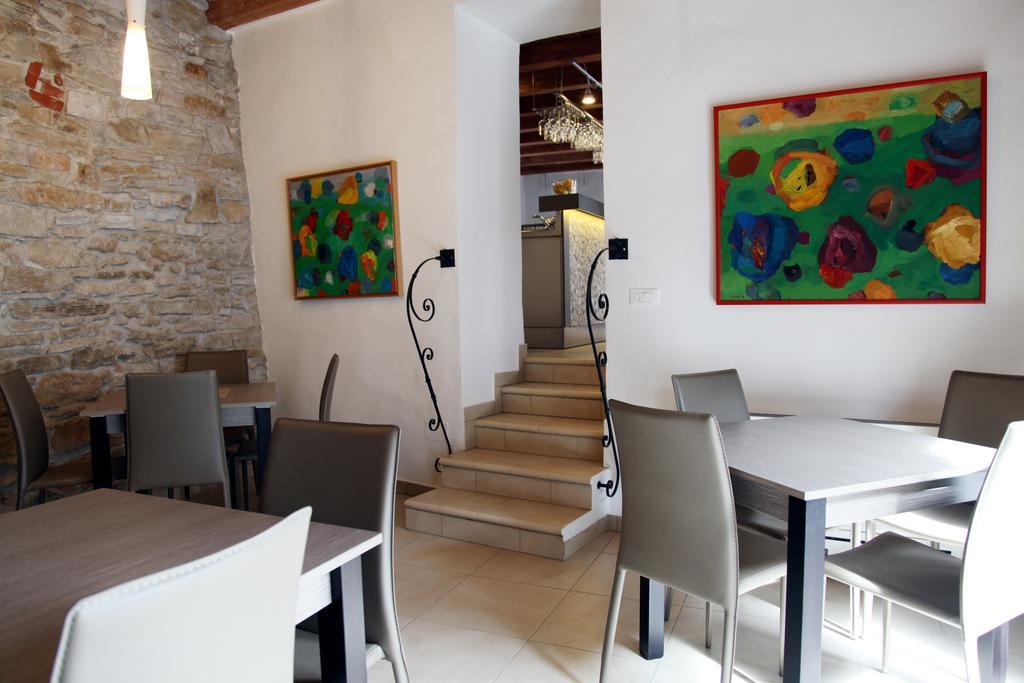 Boutique Hotel Dvor Доброво Экстерьер фото