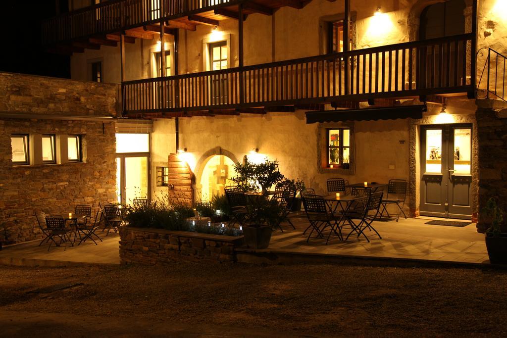 Boutique Hotel Dvor Доброво Экстерьер фото